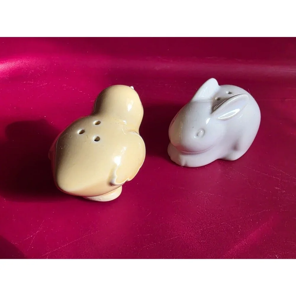 Vintage Hallmark Salt & Pepper Shakers Spring Baby Bunny Rabbit & Yellow Chick